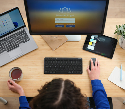 Trust Lyra keyboard Office USB + RF Wireless + Bluetooth QWERTY UK English Black Trust Lyra keyboard Office USB + RF Wireless + Bluetooth QWERTY UK English Black